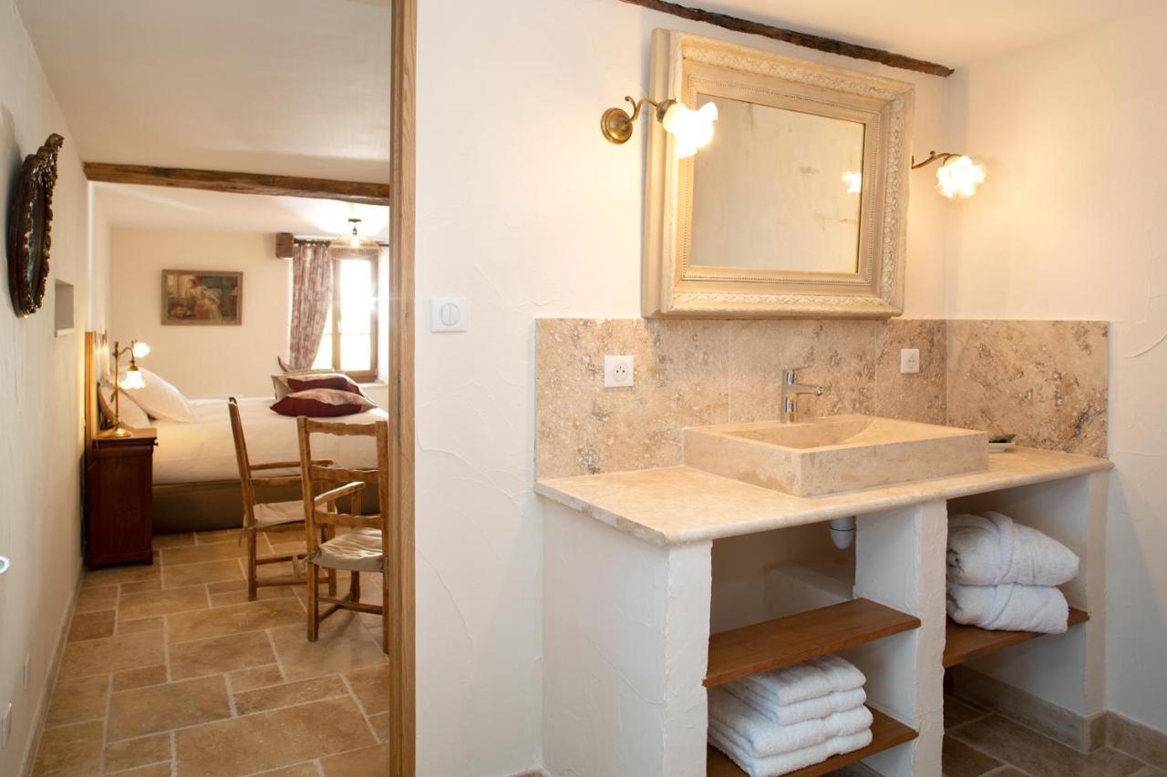 L'Hote Antique - Maison D'Hote- 4 Suites Avec Cuisine Pichanges المظهر الخارجي الصورة