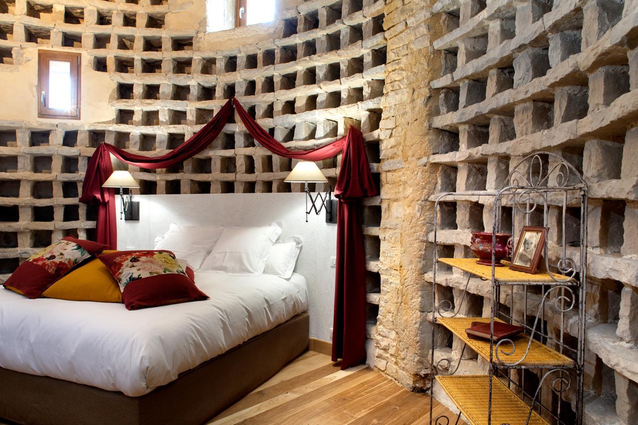 L'Hote Antique - Maison D'Hote- 4 Suites Avec Cuisine Pichanges المظهر الخارجي الصورة